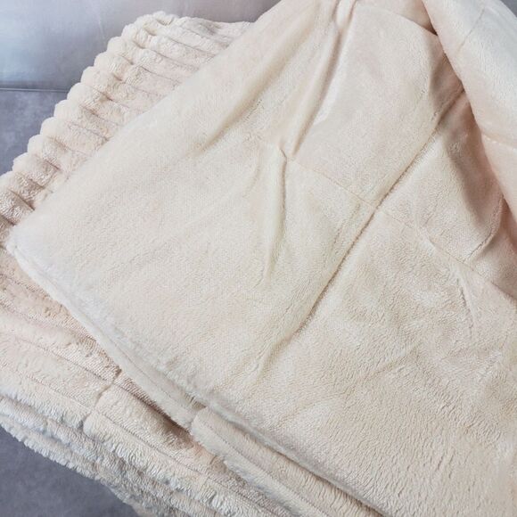 Premium Comfort Blanket Cream Luxury Soft Cozy Plush Throw 60 x 70 - Picture 4 of 8